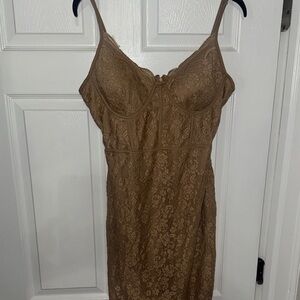 Elegant Lace Midi Dress